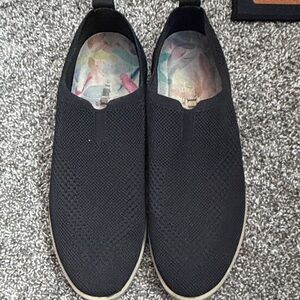 Slip-On Knit Sneakers in Black